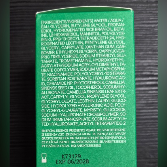 Innisfree Green Tea Ceramide Milk Toner - Refreshing Green - Picture 2 of 3